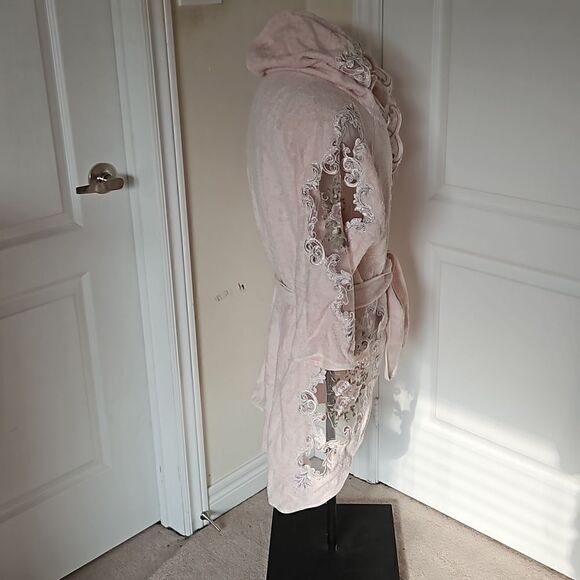 Royal Home Women's Embroidery Robe Set With Face Cloth & Hand Towel Medium Pink - Picture 4 of 16